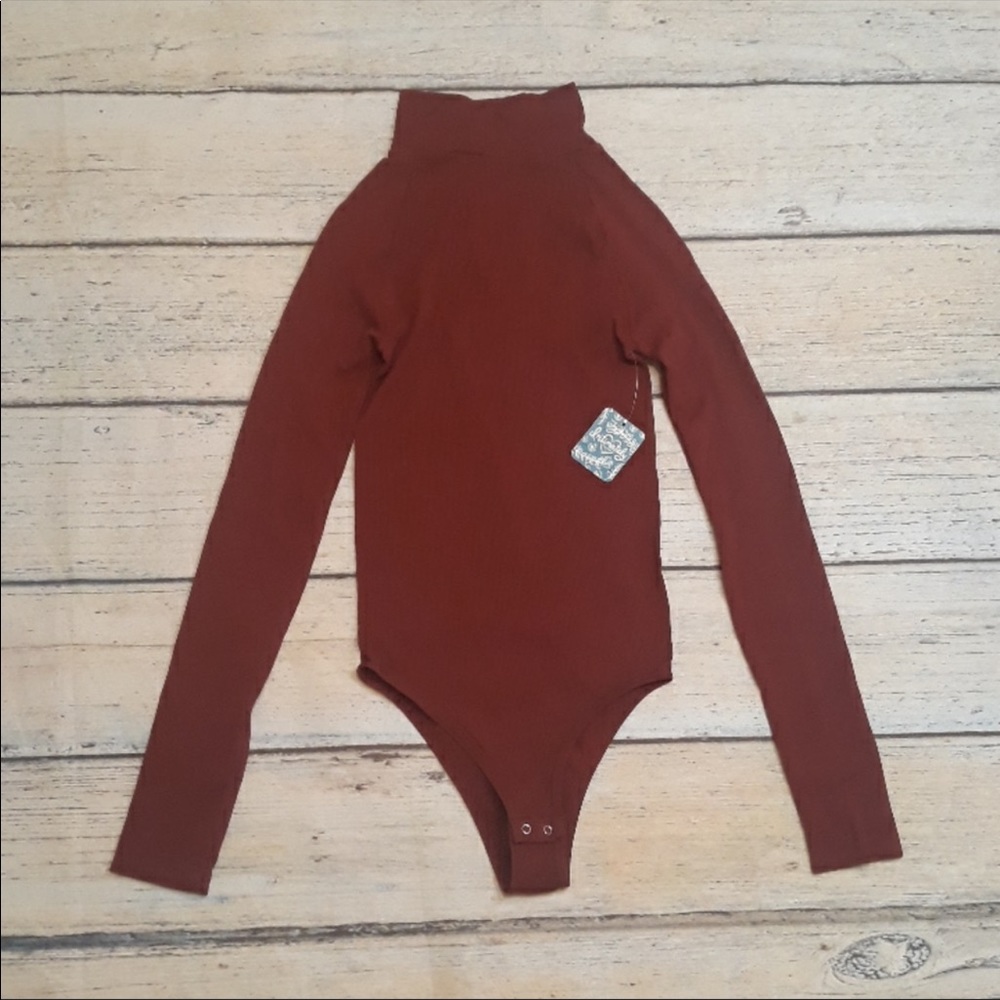 NWT Free People ribbed turtle neck bodysuit - Picture 5 of 10